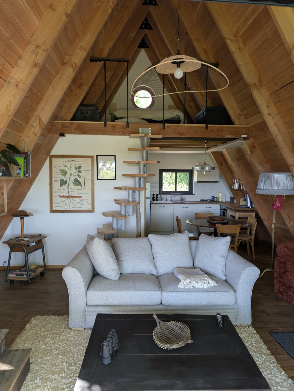 PXL 20250516 130215431.RAW 01.COVER Grande